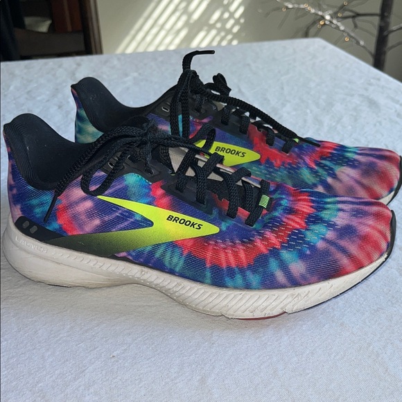 Brooks Women’s 9 Multicolor Tie-Dye  🌈 Sneakers - Picture 1 of 8